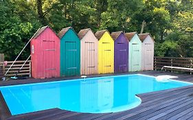 Les Cabanons